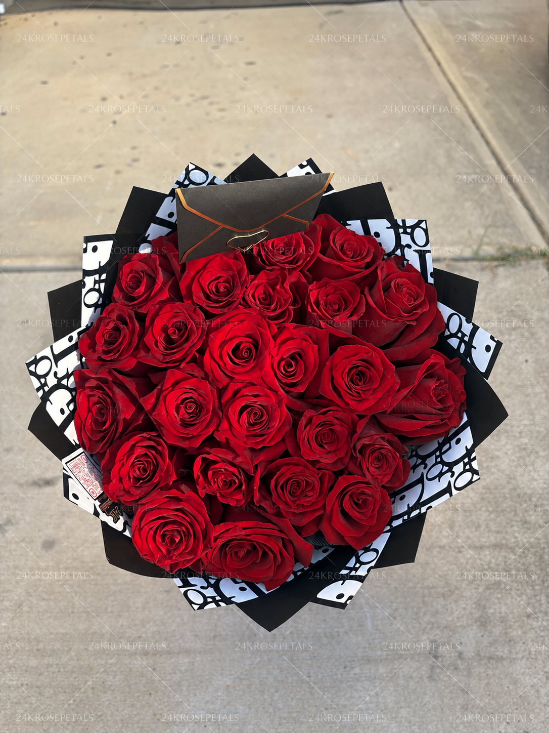 Lux Classic 25 count Red Rose Bouquet