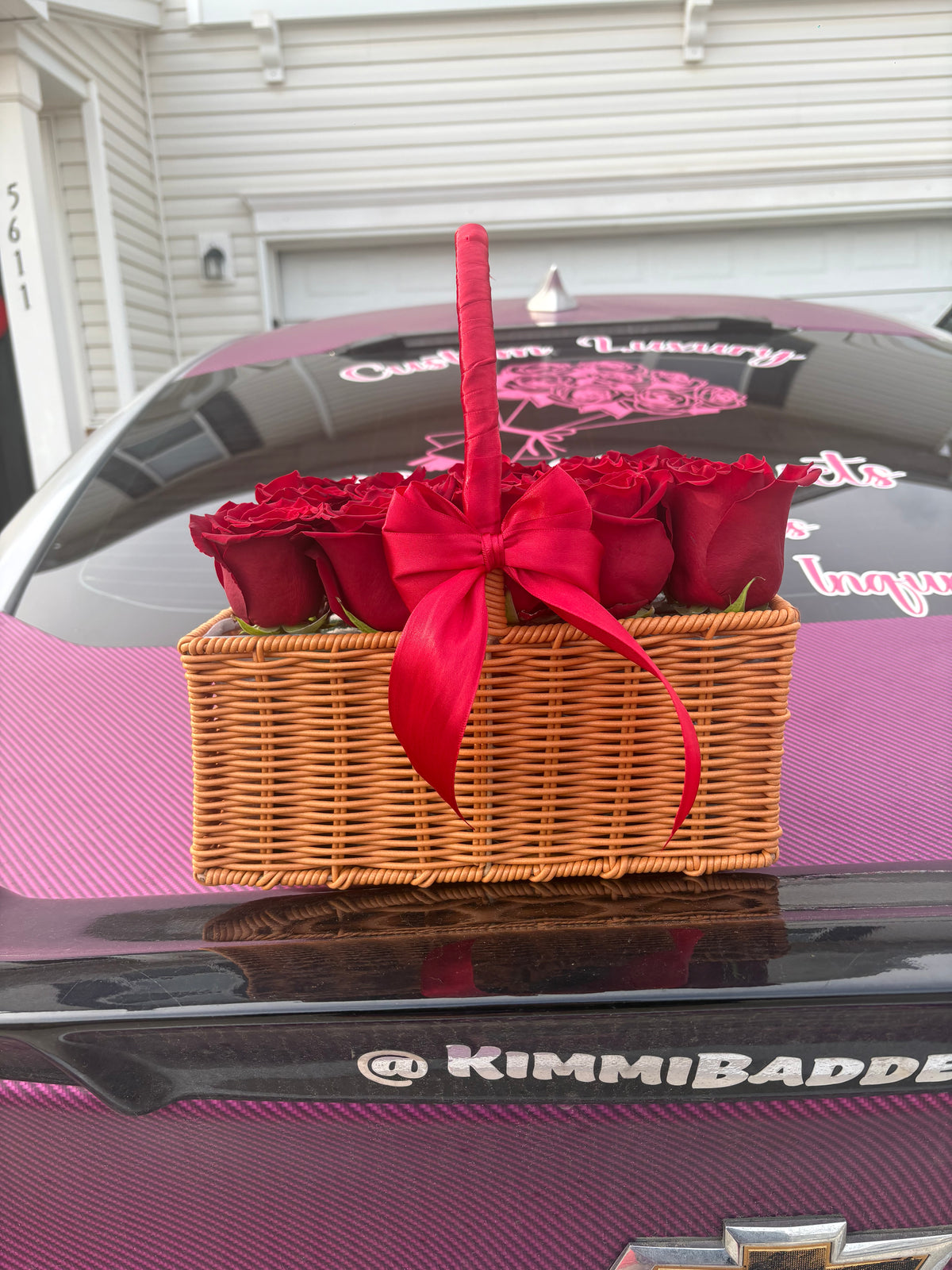 25 Count Fresh Rose Basket ￼