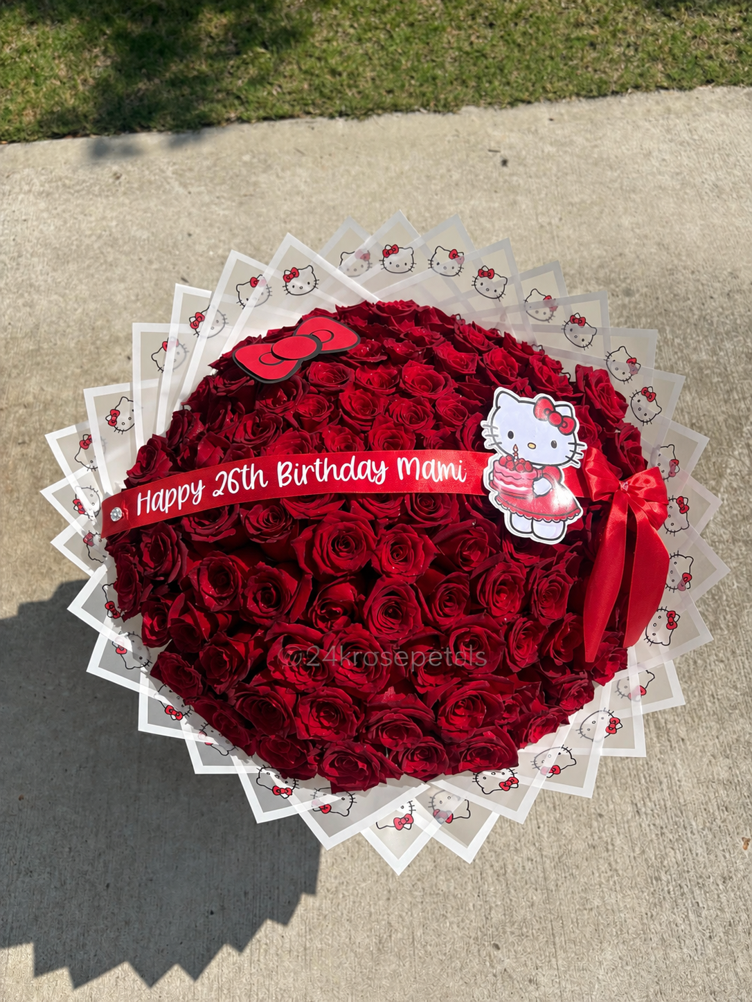 100 Count Hello Kitty Rose Bouquet