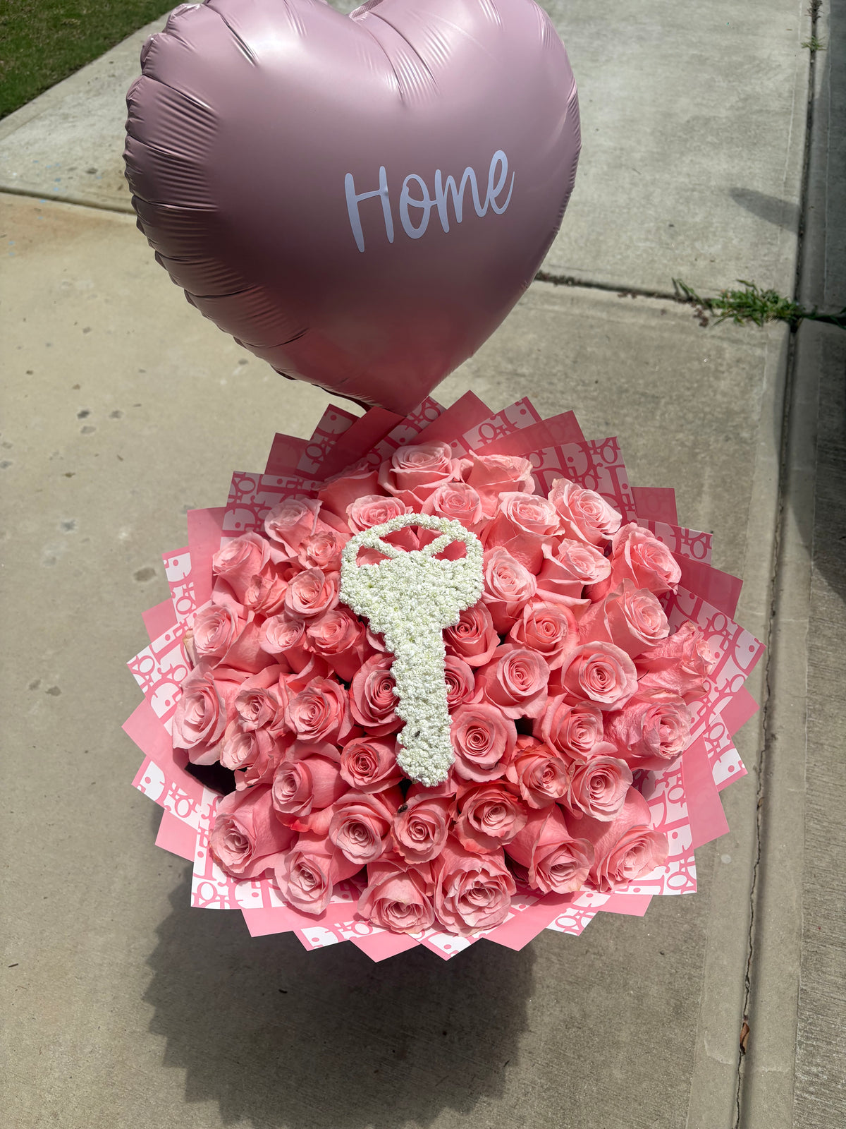 Welcome Home 50 count rose bouquet ￼