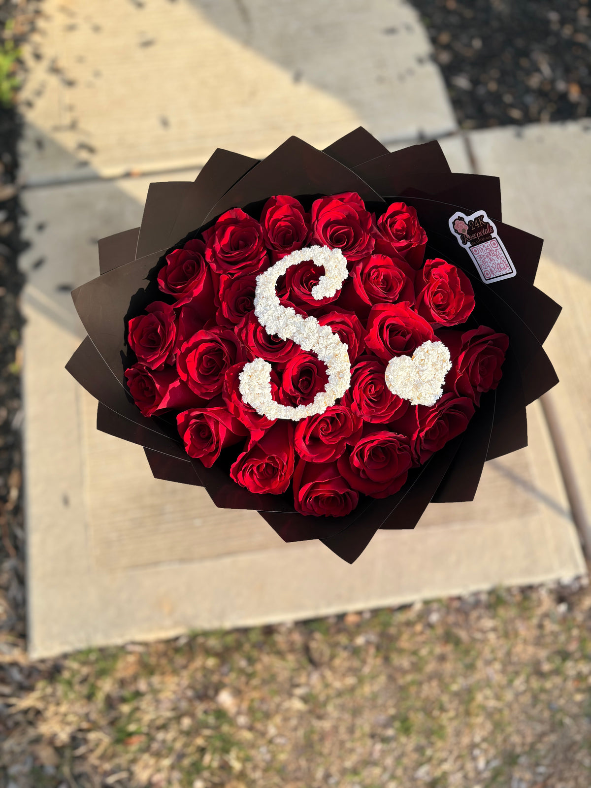 25 Count Rose Bouquet W/ Baby breathe Initial or number
