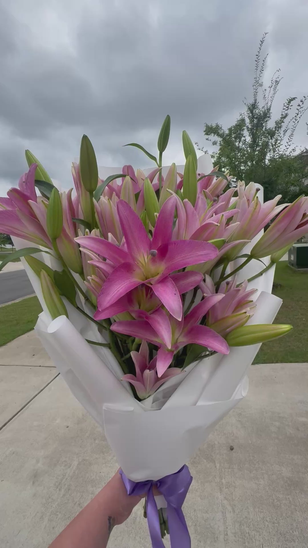 24k Purple Lilly Bouquet 20 stems Medium Bouquet