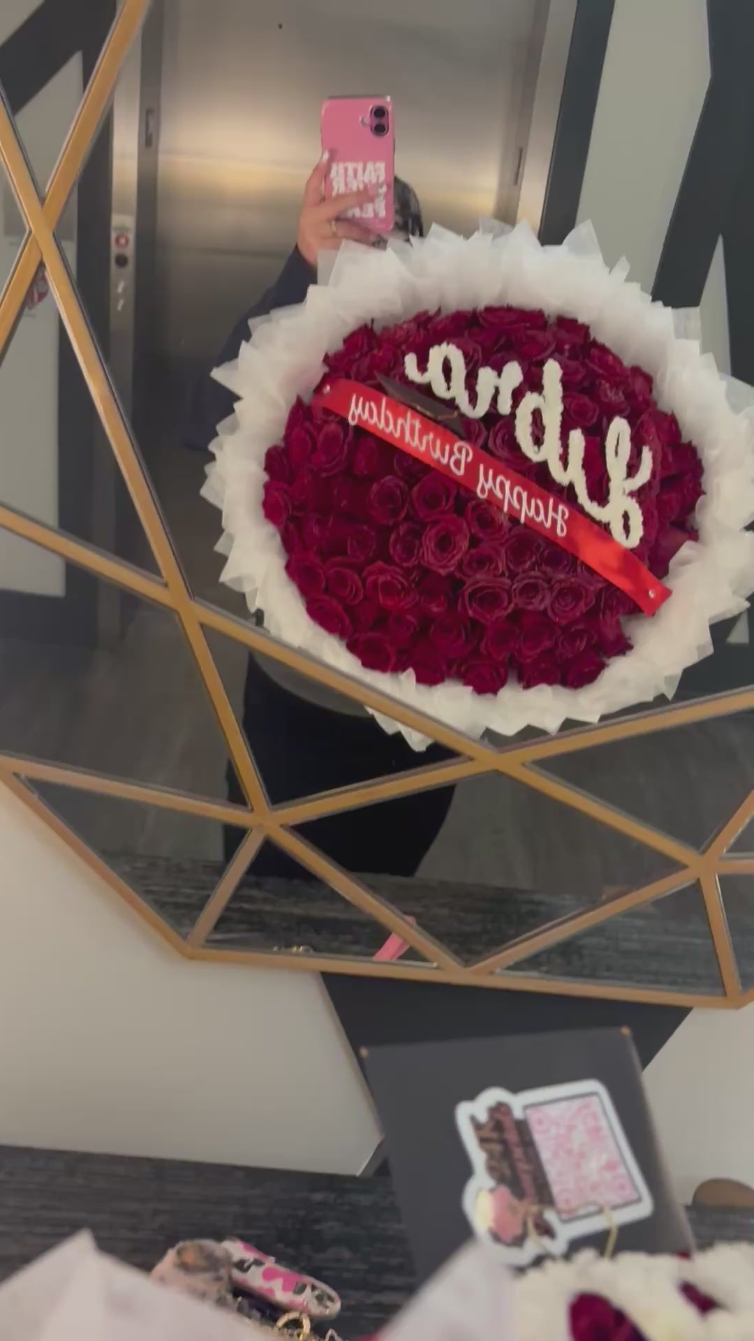 Zodiac 100 Count Rose Bouquet